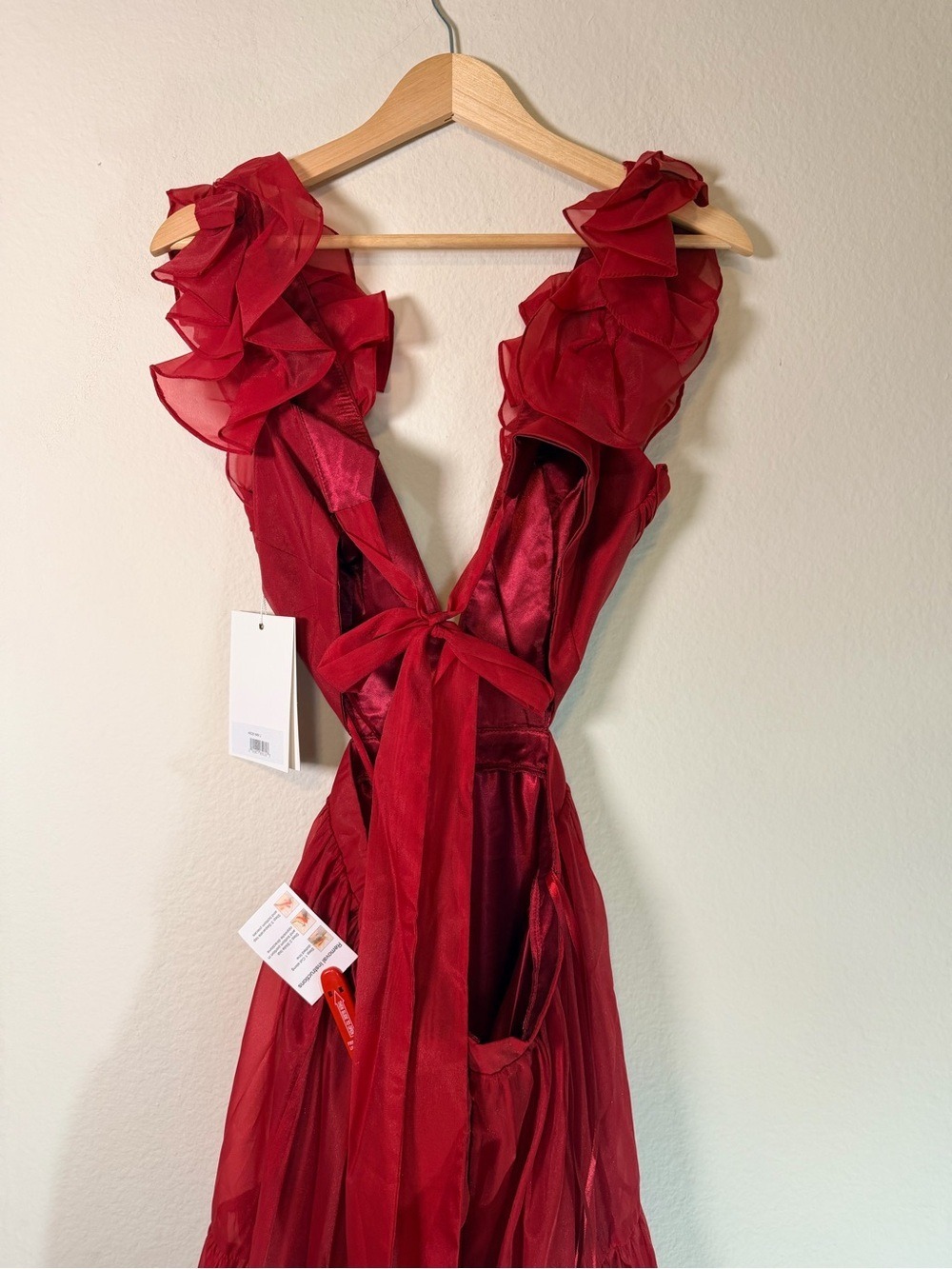 NWT Mac Duggal 49528 Wine Organza Ruffle Plunge Tie Back Maxi Gown Sz 2 - Picture 14 of 15